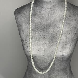 White faux pearls continuous no clasp costume jewelry classic trendy preppy